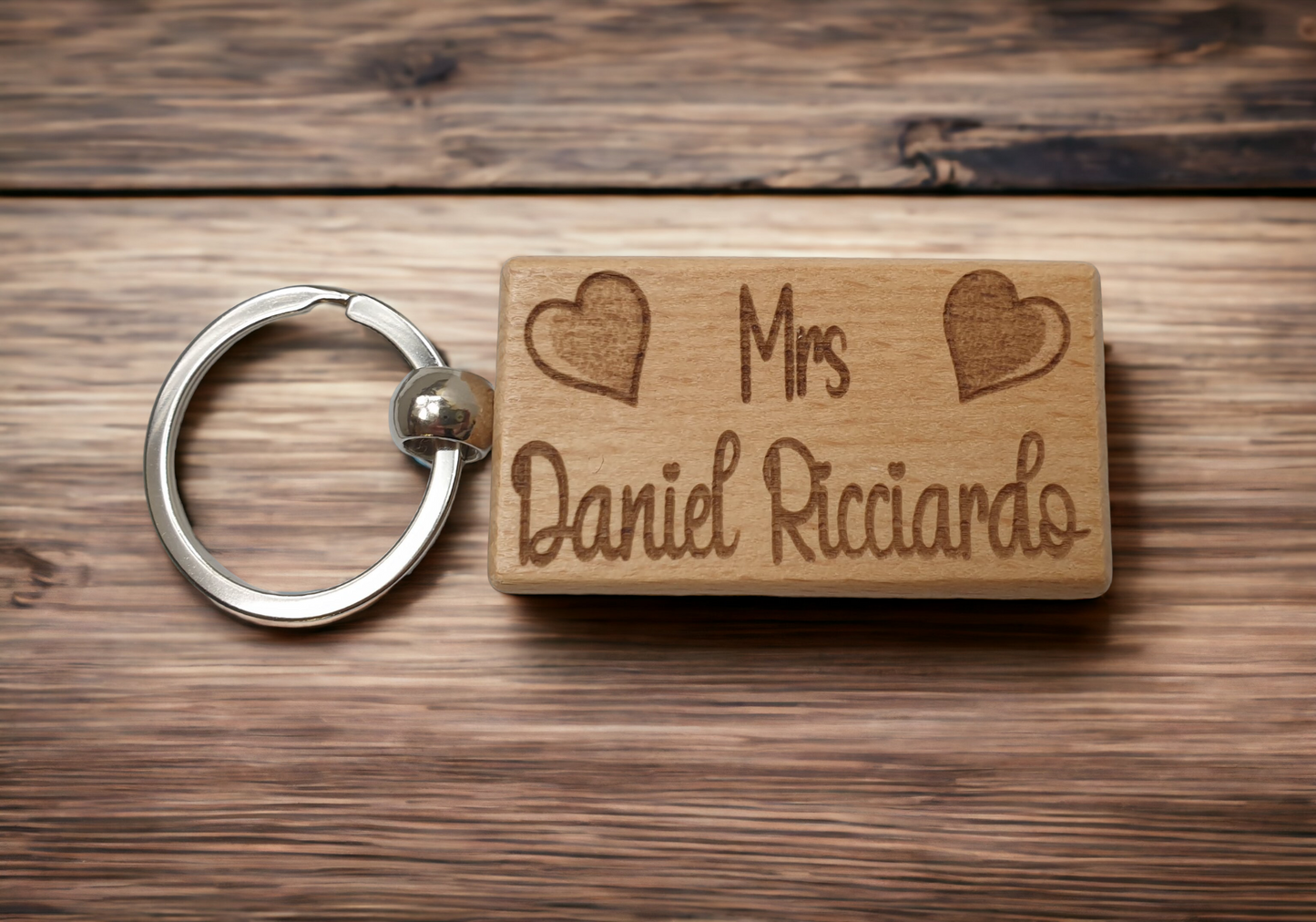 Mrs Daniel Ricciardo Keyring Gift - Engraved Wooden Formula One F1 Team Driver Fan Fun Cute Novelty Present