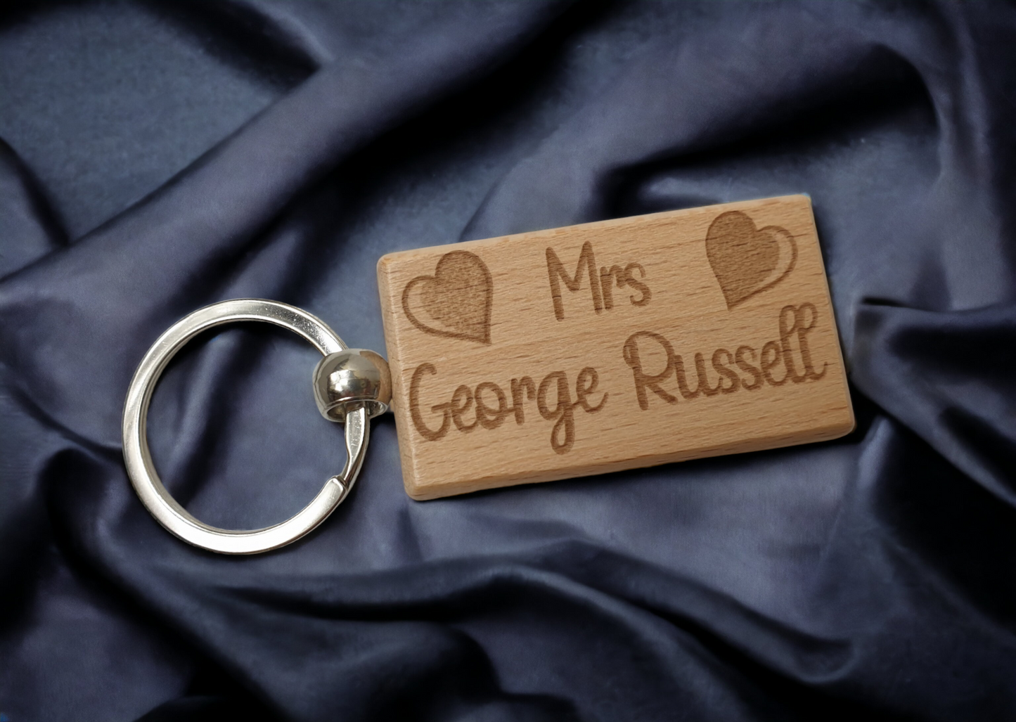 Mrs George Russell Keyring Gift - Engraved Wooden Formula One F1 Team Driver Fan Fun Cute Novelty Present