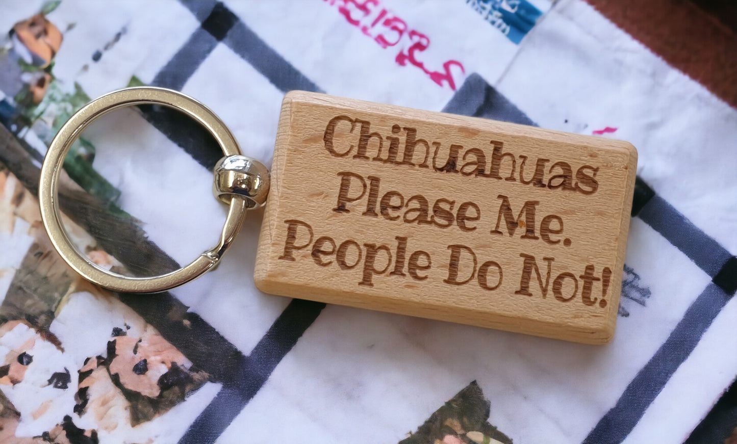 Chihuahua Keyring Gift - * Please Me People Do Not - Nice Cute Engraved Wooden Key Fob Novelty Dog Owner Present